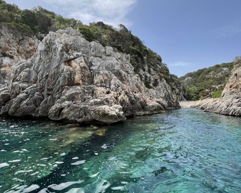 Santa Maria Navarrese: Grotta del Fico and Beaches Boat Trip - Cala Goloritzé and the “Pool of Venus”: Short Stop, Big Visual Impact