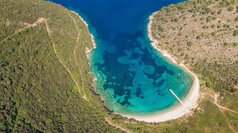 Saranda: Boat Tour to 7 Destinations with Beach Umbrella - FAQ