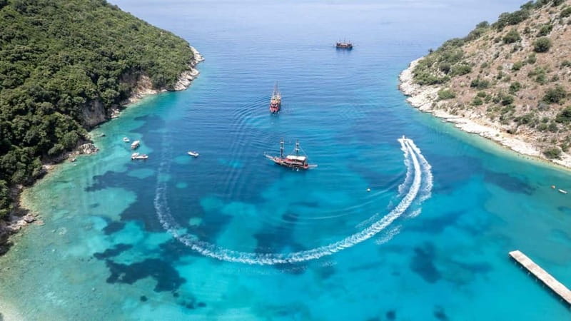 Saranda:Boat Tour to Kroreza with snorkelling,&umbrellas - Rojdhes Bay: the final swim before heading back