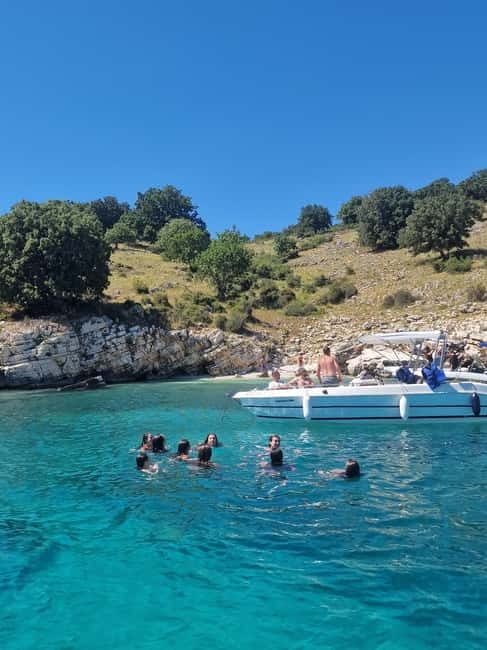 Sarande: Boat Tour to Krorez with Snorkle&Drinks&Swimming - Kakome Bay (Gjiri i Kakomes): snorkel-friendly water and breathing room