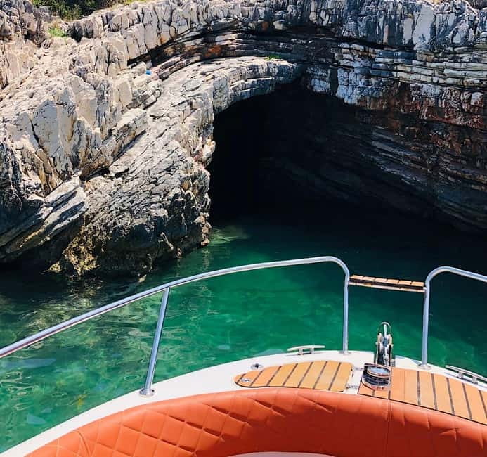 Sarandë:Krorez Boat Tour with Free Umbrella&Snorkelling mask - Secret Beach Photo Moment and the Turtle Cave Experience