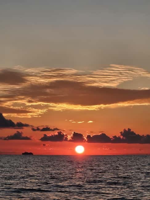 Sarandë: Sunset boat tour with local wine - Price and value: what $35 includes in real terms
