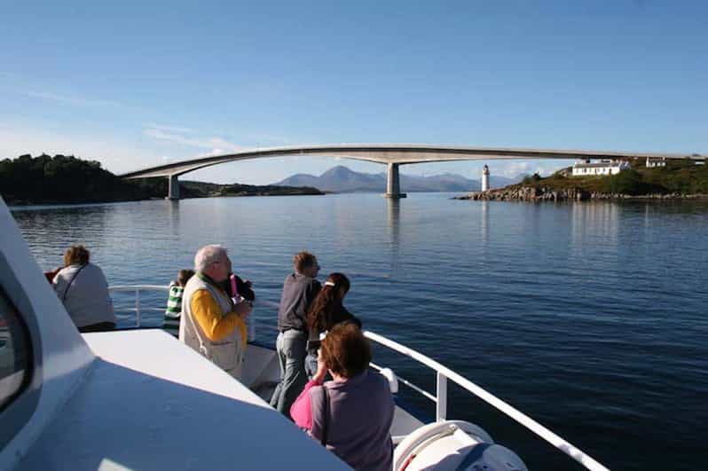 Scottish Highlands: Isle of Skye Glass-Bottom Boat Tour - Meeting in Kyle (and how to drive there without stress)