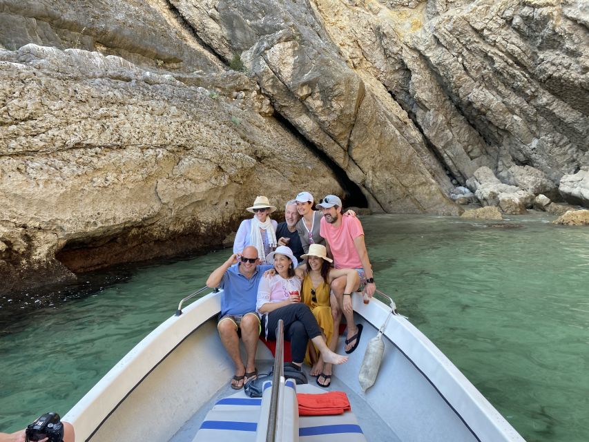 Sesimbra: Arrábida Beaches & Caves Boat Tour with Snorkeling - Where to meet at Sesimbra (and avoid pier confusion)