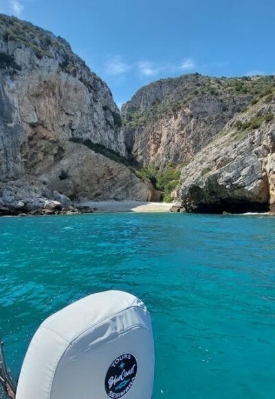 Sesimbra: Secret Bays and Beaches Boat Tour with Snorkeling - Getting on the boat: meet at Blue Coast Tours Sesimbra and plan your 2.5 hours