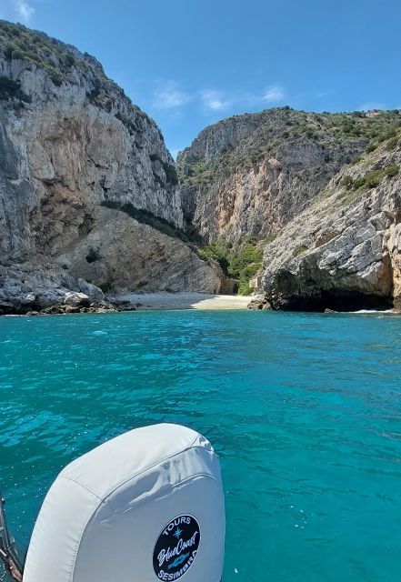 Sesimbra: Secret Bays and Beaches Boat Tour with Snorkeling - Getting on the boat: meet at Blue Coast Tours Sesimbra and plan your 2.5 hours