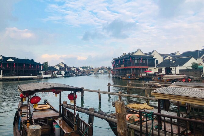 Shanghai Private Tour: Zhujiajiao Water Town and Boat Ride - Private guide perks: how names like Snow, Kalvin, and Caroline help you see more