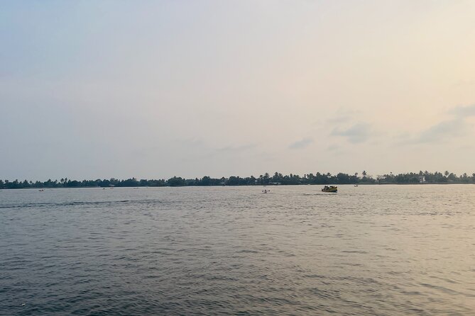 Shikara Boat Tour Alleppey Backwater Fantastic Boat Cruise - Temple canals and the calm stretches toward Pampa River