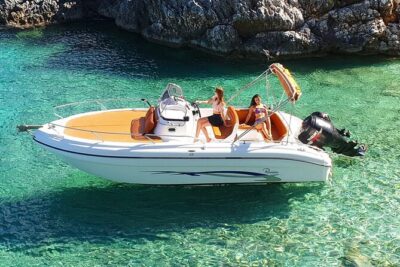 Shipwreck and Blue Caves- 8m Private Boat Tour (up to 11pax) - Meeting at Kavos Psarou Marina: easy start, same finish