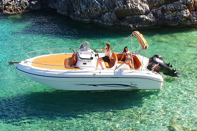 Shipwreck and Blue Caves- 8m Private Boat Tour (up to 11pax) - Meeting at Kavos Psarou Marina: easy start, same finish