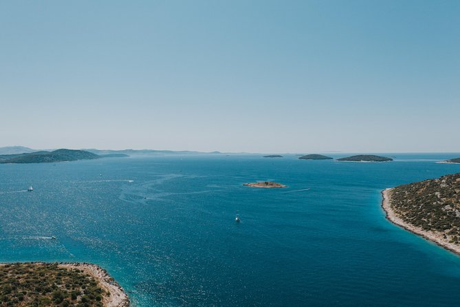 Šibenik Riviera boat tour: Zlarin + Prvić + Tijat - Prvić and the Trstevica Beach feel: lunch plus real swimming time