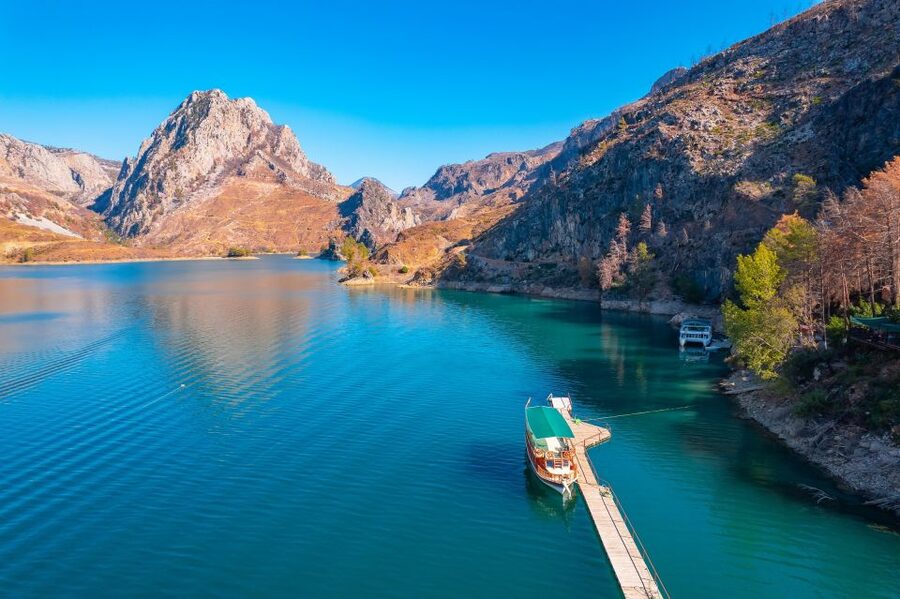 Side: Green Canyon Boat Trip & Bus Safari with Lunch - Lunch near the lake: filling, included, and easy to plan for