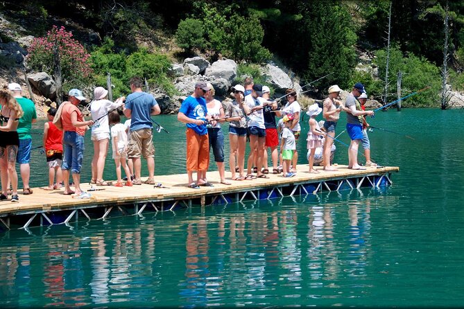 Side Green Canyon Boat Trip With Unlimited Drinks And Lunch - The crowds problem: where the trip can feel packed