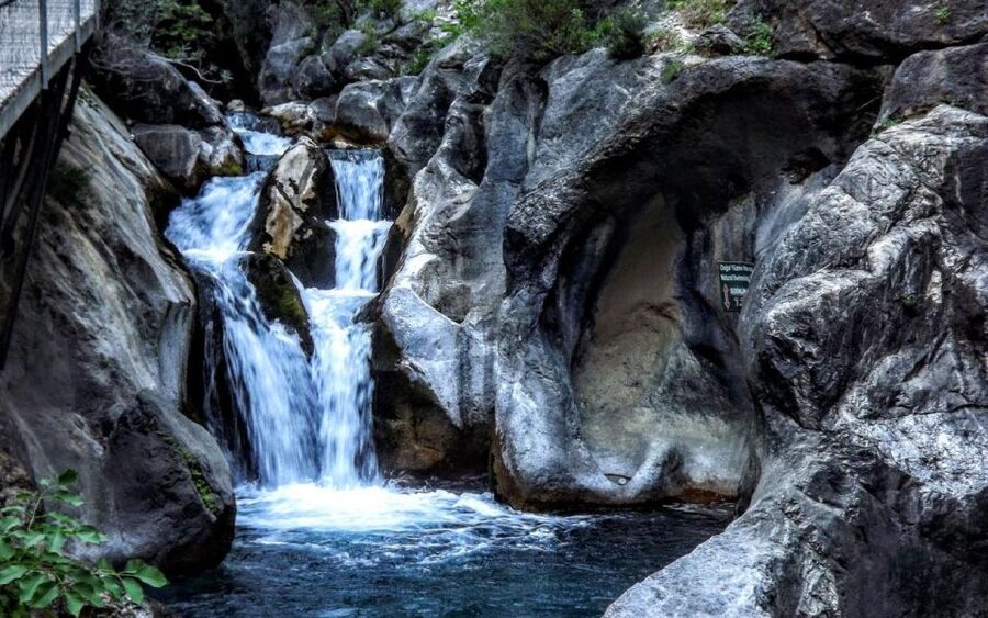 Side: Green Lake Boat Tour, Swimming, and Oymapinar Dam - Green Lake Canyon boat ride and swimming: the heart of the day
