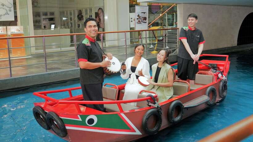 Singapore: Sampan Boat Ride Ticket at the Marina Bay Sands - Should You Book the Marina Bay Sands Sampan Boat Ride?