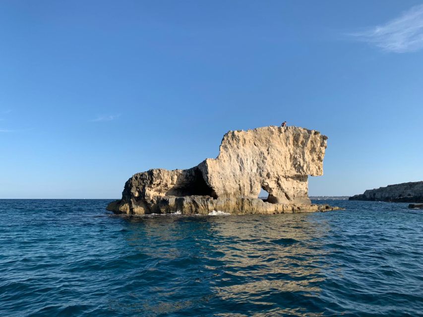 Siracusa: Ortigia Boat Tour with Marine Grotto - Food and Drinks Onboard: Prosecco, Fruit, and Juice That Actually Add Comfort