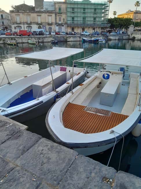 Siracusa: Ortigia Boat Tour with Marine Grotto & Snorkeling - From Il Catanese di Carpinelli to Umbertino Bridge: the coastal views that feel new