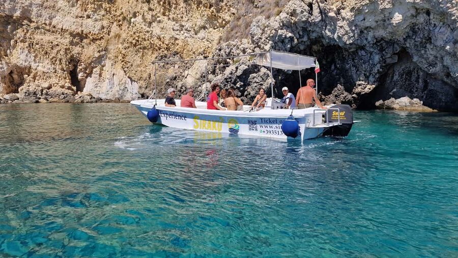 Siracusa: Ortigia & Sea Caves Boat Tour w/ Prosecco & Fruit - Cave-and-Prosecco Tour: What Makes This Ortigia Trip Different