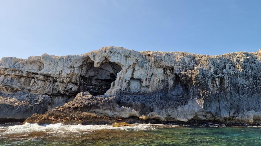 Siracusa: Ortigia & Sea Caves Boat Tour with Sunset Apertif - Key moments worth planning for