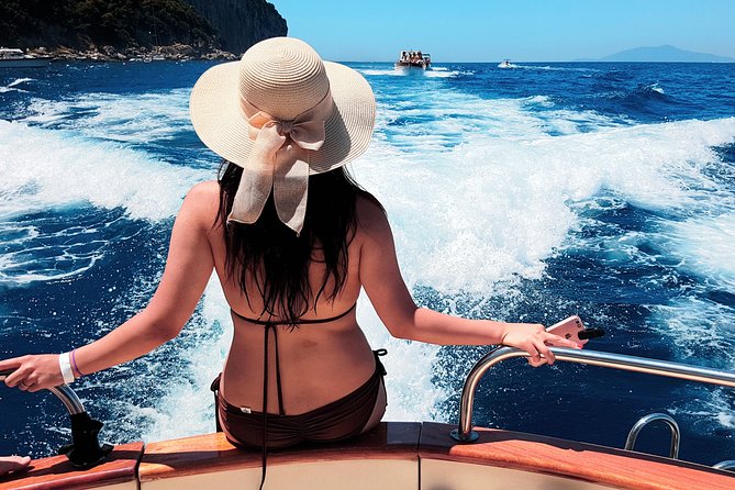Small Group Boat Day Excursion to the Amalfi Coast from Sorrento - Positano (1 hour 30 minutes): Vertical Streets, Narrow Lanes, and Sandal Style