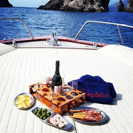 Small Group Boat Tour: Day Cruise from Sorrento to Capri - Who this tour fits best