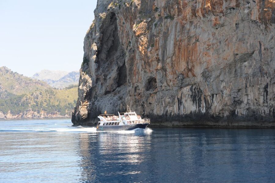 Sóller: Boat Trip to Sa Calobra and Torrent de Pareis - Torrent de Pareis walk: what to expect from ravine to beach