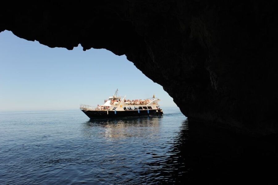 Sóller: Boat Trip to Sa Calobra and Torrent de Pareis - Sa Calobra on your own: swimming time, tunnels, and choosing lunch
