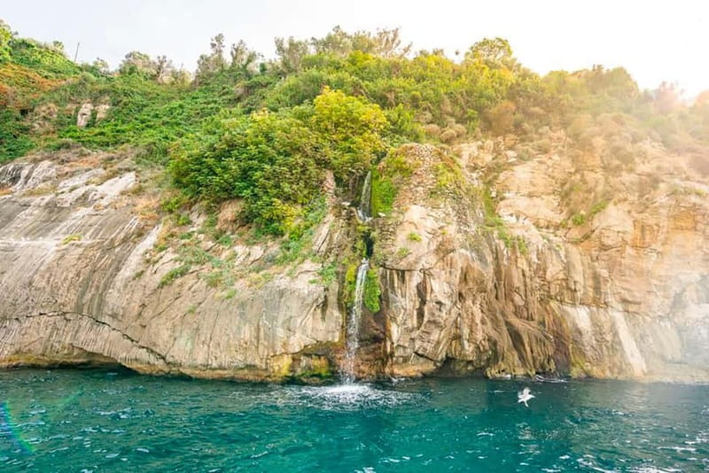Sorrento: Positano & Amalfi Coast Small-Group Boat Tour - Praiano and the Short Cruising Segments: The View Between Towns