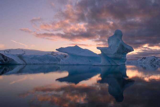 South Iceland and Glacier Lagoon: Jökulsárlón with Boat Tour - Diamond Beach and Vik: ice on black sand, then dinner time