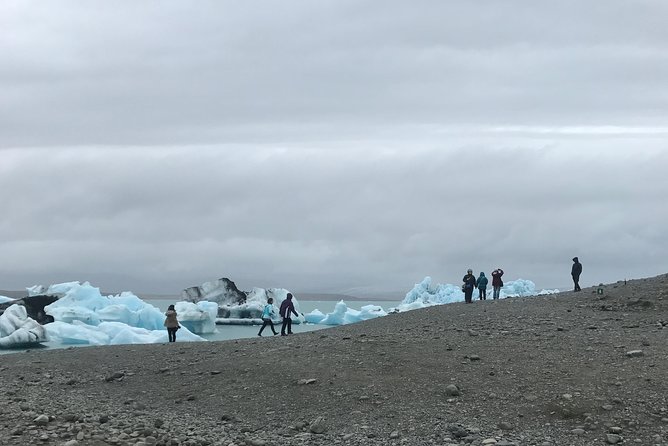 South Iceland and Glacier Lagoon: Jökulsárlón with Boat Tour - Group size and guide style: the human factor matters