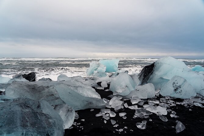 South Iceland and Glacier Lagoon: Jökulsárlón with Boat Tour - What to pack so the long day stays fun