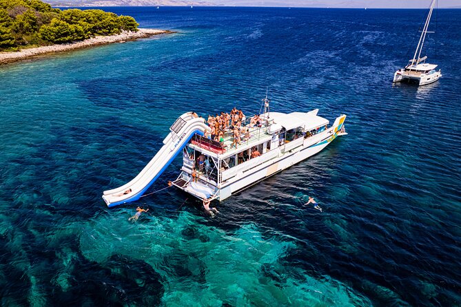 Split: Blue Lagoon, 3-Island Boat Tour & Mediterranean Lunch - Šolta island time: a different mood after the splashy stops