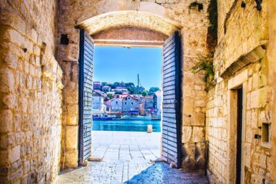 Split: Blue Lagoon & 3 Islands Speedboat Tour - Small group - Meeting on Domaldova ul. and Cruising Past Split’s Coast