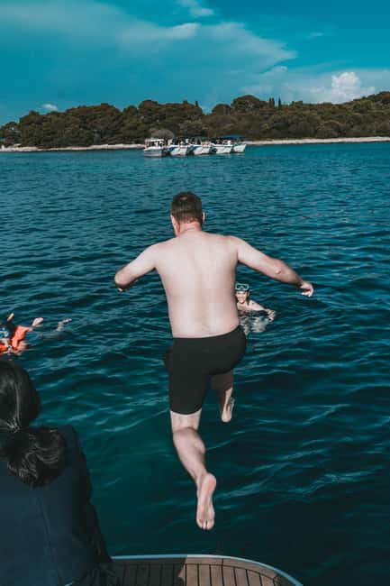 Split: Blue Lagoon and 3 Islands Group Boat Tour - Speedboat Time: Comfort, Safety, and the Fun Factor