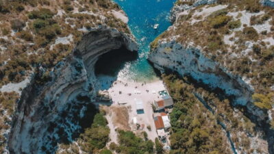 Split: Boat Tour to Blue Cave, Vis, Blue Lagoon, Hvar, Brač - Boat comfort that actually changes your day: shade and sun bed