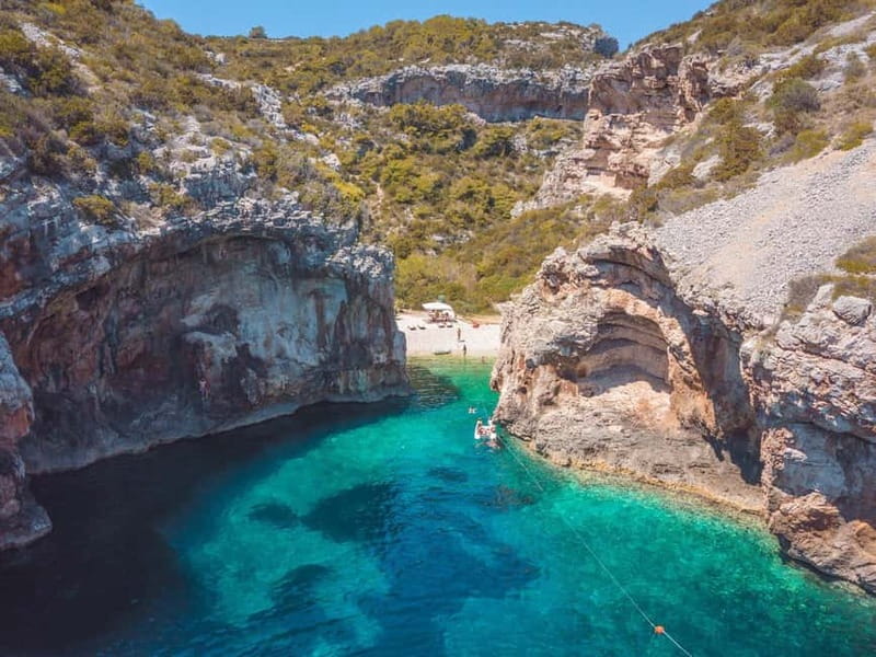 Split: Boat Tour to Blue Cave, Vis, Blue Lagoon, Hvar, Brač - Blue Cave visit: plan for tickets and the glow inside