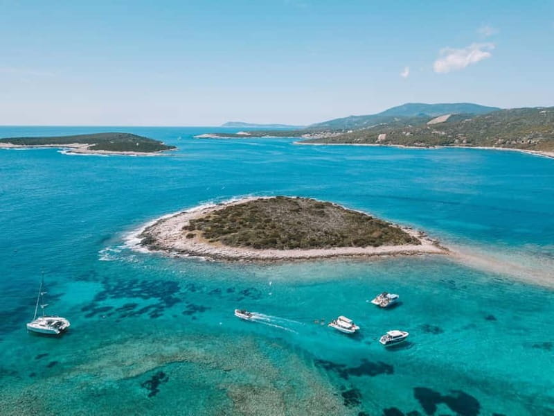 Split: Boat Tour to Blue Cave, Vis, Blue Lagoon, Hvar, Brač - Stiniva Bay on Vis: the European beach moment