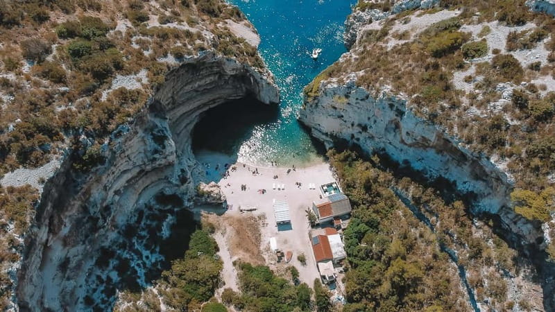 Split: Boat Tour to Blue Cave, Vis, Blue Lagoon, Hvar, Brač - Boat comfort that actually changes your day: shade and sun bed