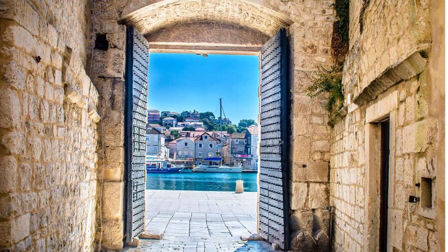 Split: Half-Day Blue Lagoon, Shipwreck, and Trogir Boat Tour - Price and What’s Included (So You Can Judge Value Fast)