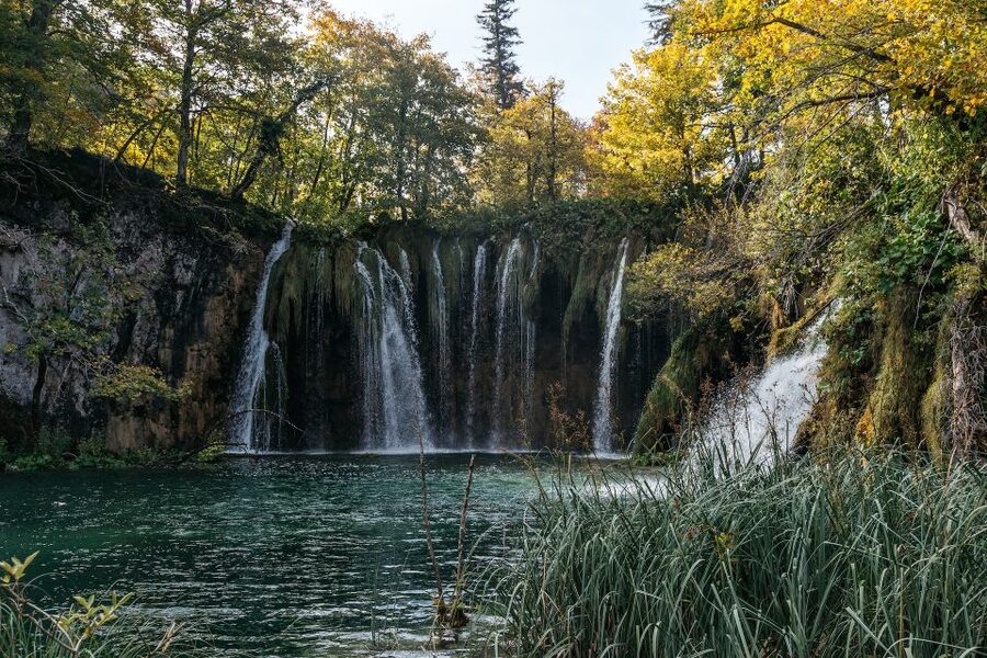 Split: Self-Guided Plitvice Lakes Day Tour with Boat Ride - Comfort, Safety, and What to Bring (Especially for Footing)