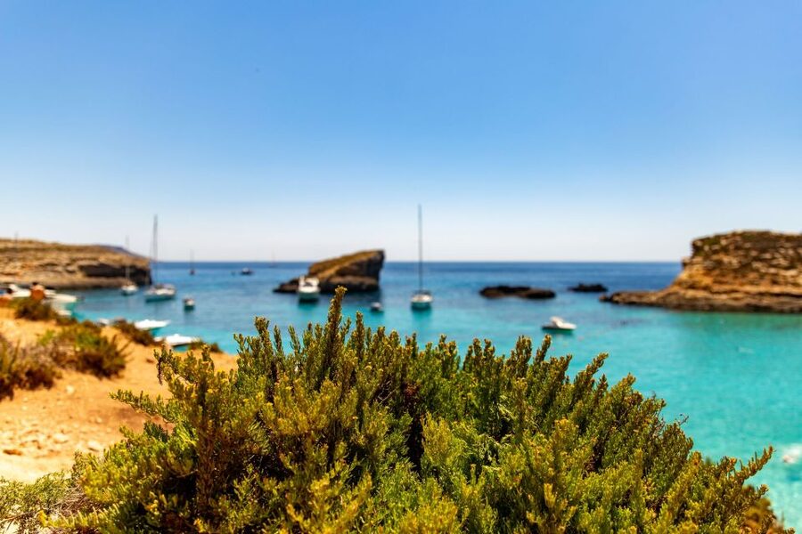 St Paul's Bay: Comino, Blue Lagoon, Gozo, & Caves Boat Tour - Stop 1 to Stop 3: From St Paul’s Bay to the First Cruise Hour