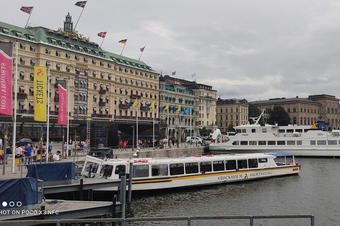 Stockholm- A Beauty On The Water: Old Town Walking Tour and Boat Trip Combined - Slottsbacken and the Royal Courtyard Energy