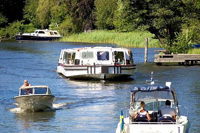 Stockholm: Royal Djurgården Boat Tour - Cruising from Strömkajen into Djurgården’s Royal National City Park