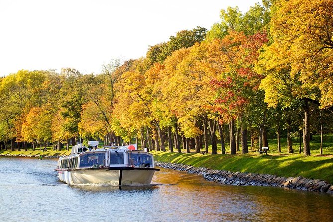 Stockholm: Royal Djurgården Boat Tour - Tickets, meeting point, and smooth boarding at Gate B