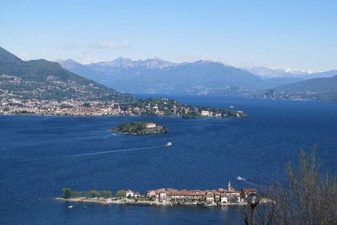 Stresa: 1-Day 3 Borromean Islands Hop-On Hop-Off Boat Tour - Stop 2: Isola dei Pescatori, a year-round fishing village