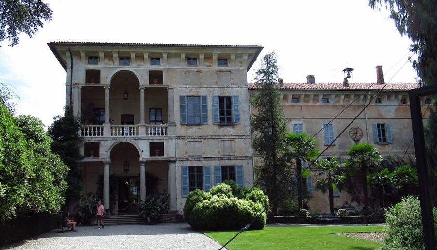 Stresa: 3 Borromean Islands Boat Tour - The boat ride on Lake Maggiore: frequent rotation and real photo time