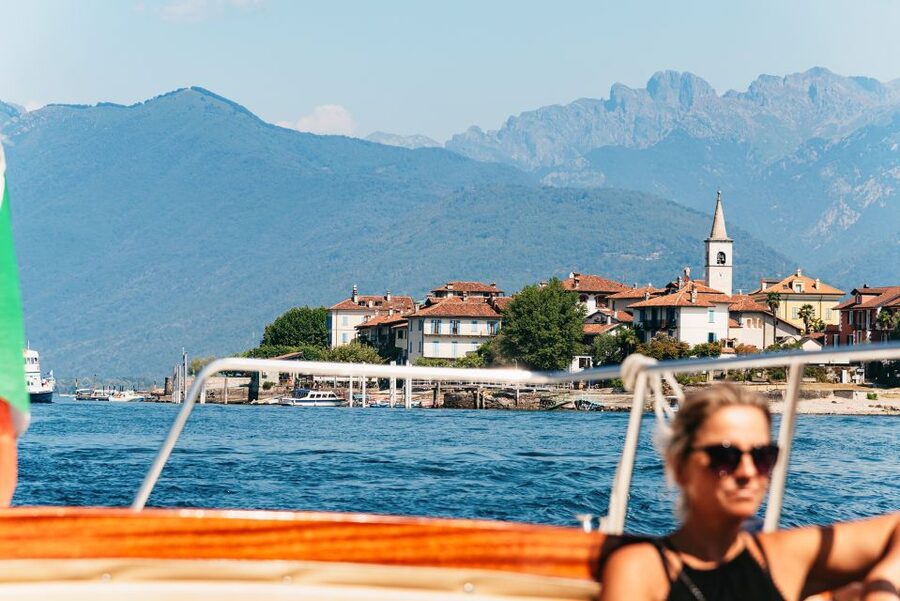 Stresa: 3 Borromean Islands Hop-On Hop-Off Boat Tour - Isola dei Pescatori: the year-round island for lunch and small-alley charm