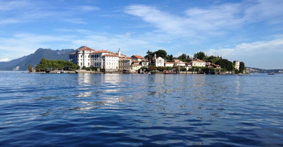 Stresa: Isola Bella Hop-on Hop-off Boat Tour - Beyond the Palace: Fishing Village Stroll and Photo Stops