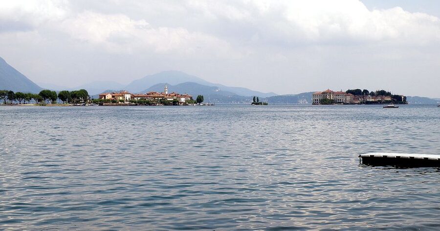 Stresa: Madre & Bella Borromean Islands Boat Trip - Isola Bella: Borromean Palace, caves, terraces, and shops