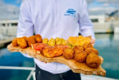 Sunset boat tour in Palermo - The aperitif spread: what you actually get on the boat